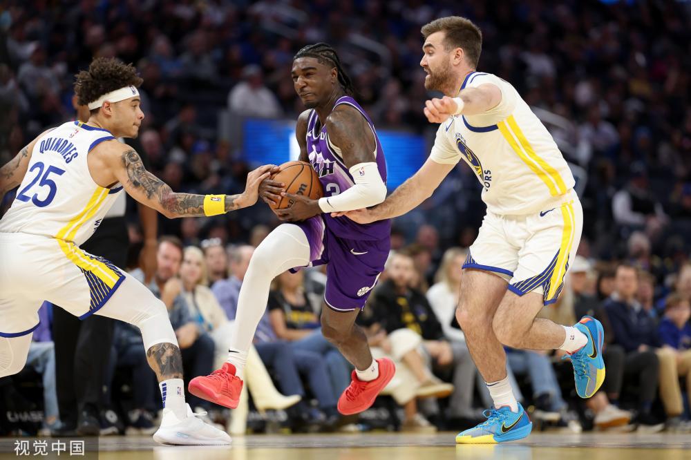 一个选手来 一个选手来